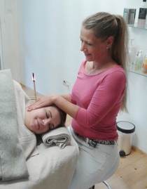 Ohrkerzenbehandlung